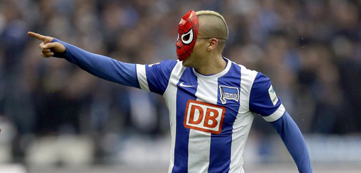 Еще один футболист-супергерой в Бундеслиге!