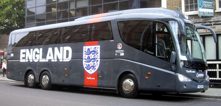 Очень короткая автобусная поездка сборной Англии