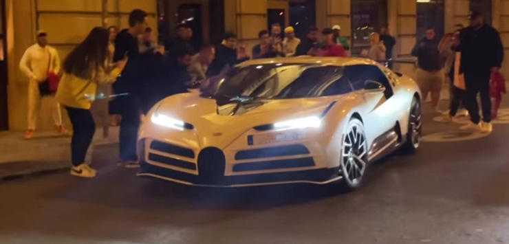 Роналду на Bugatti Centodieci